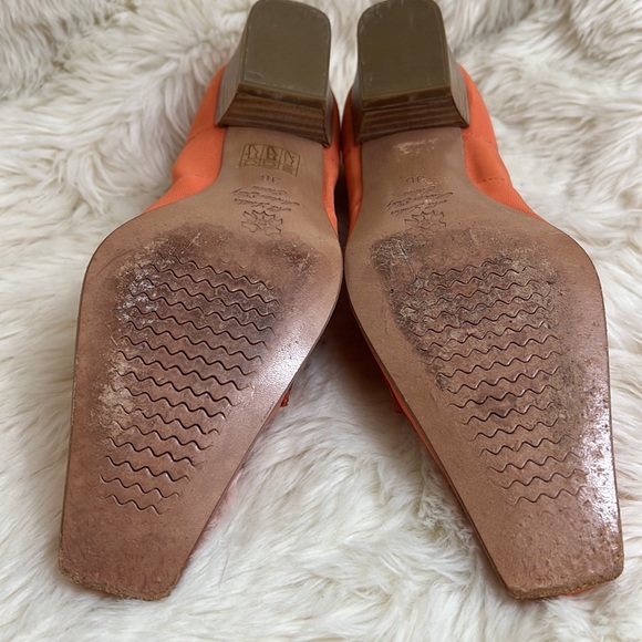 Enzo Roma orange mesh stacked wood block heel chain detail size 6 narrow - Picture 3 of 5